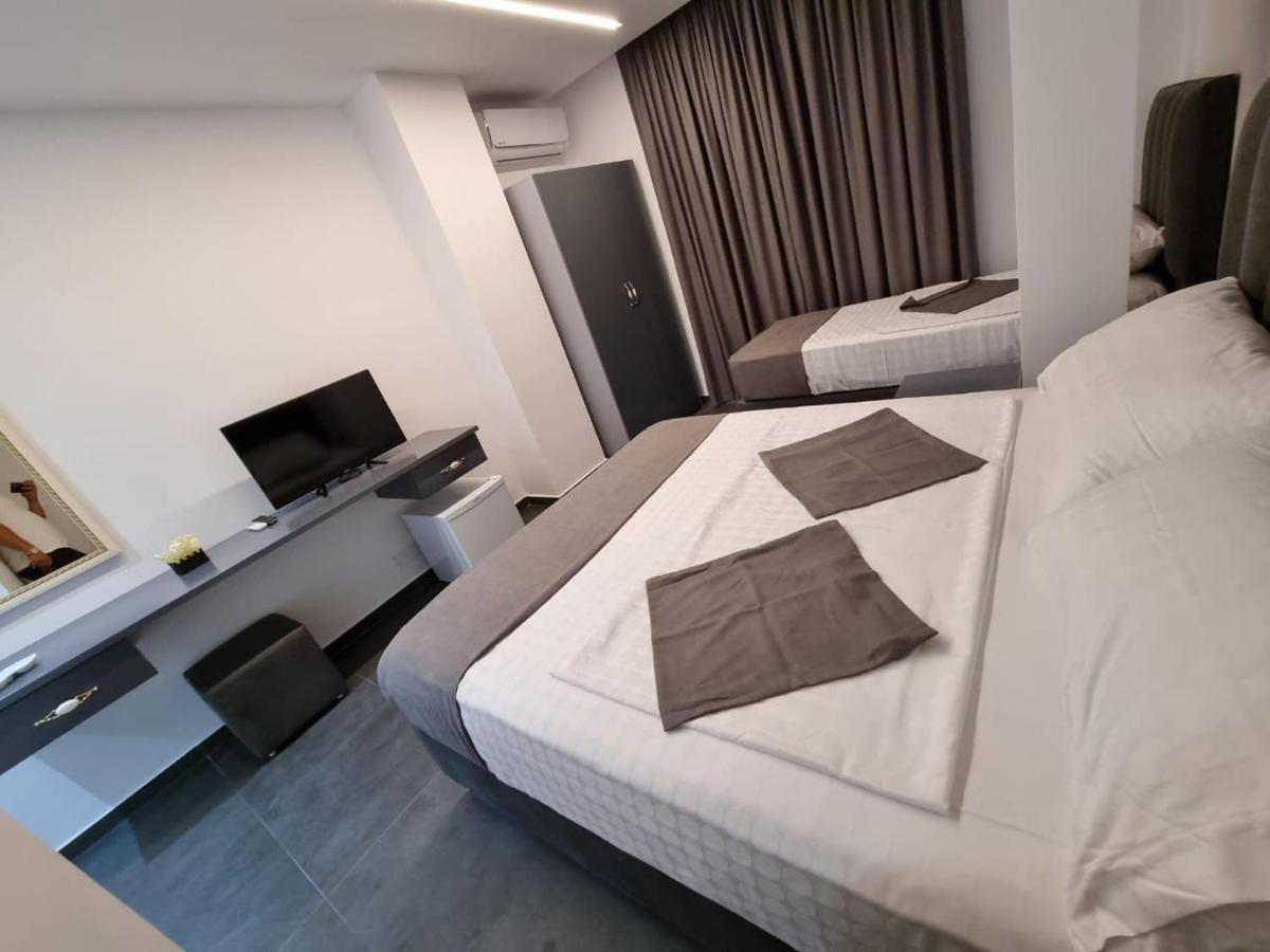 Vila Celaj Hotell Vlorë Eksteriør bilde